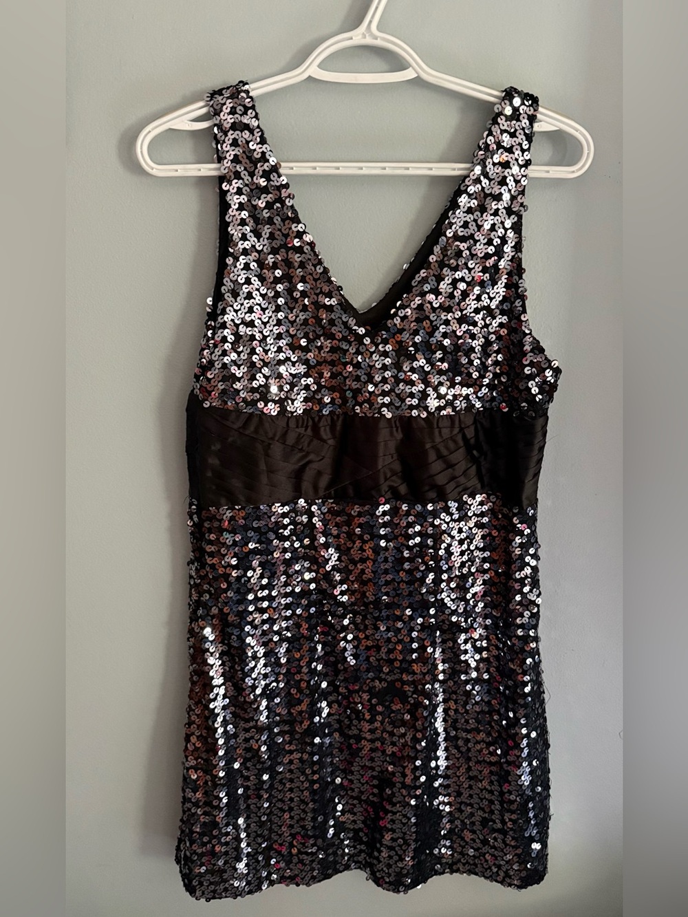 Sequin V-Neck Black Party Dress